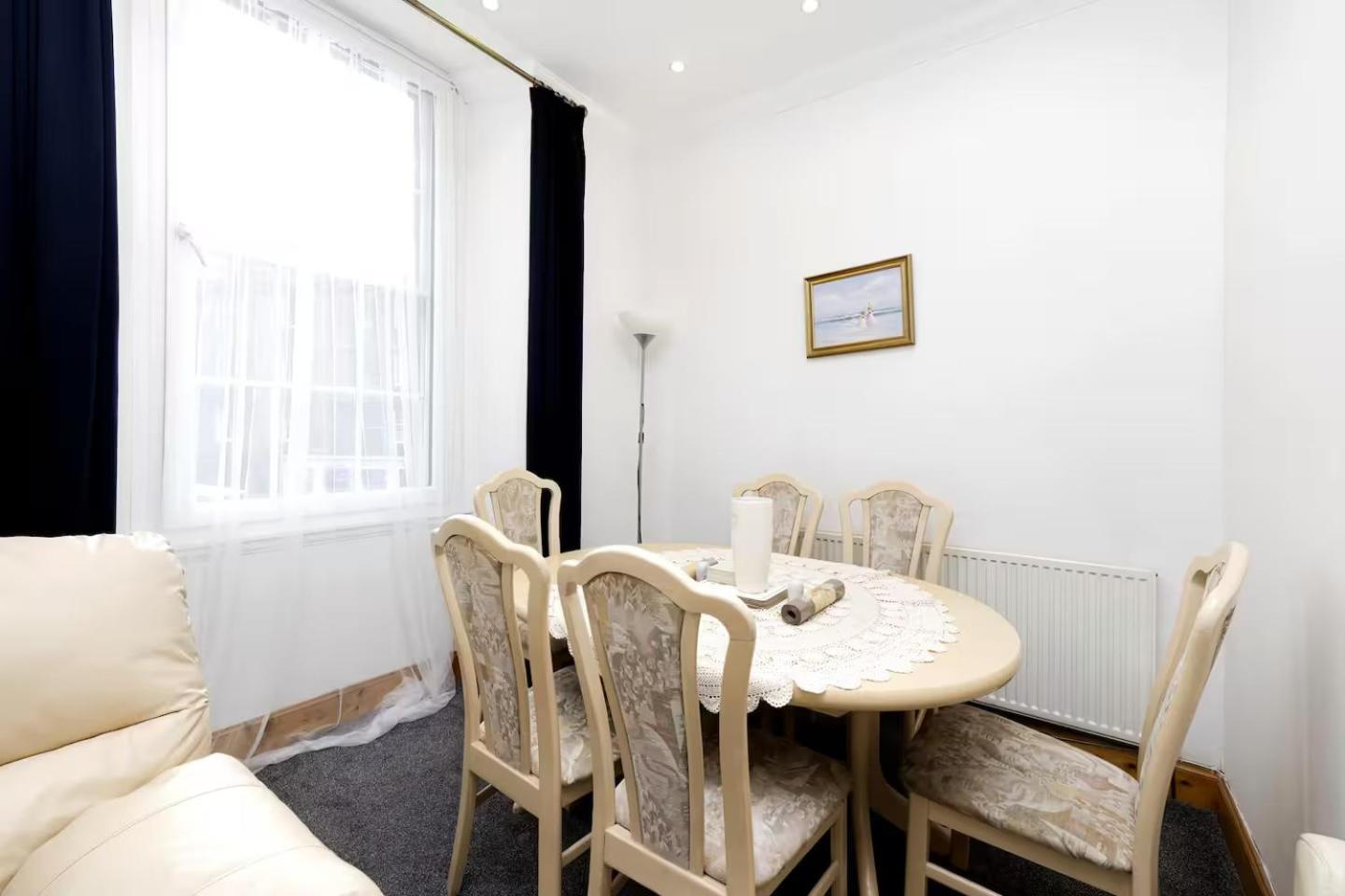 Joivy 3 Bed Flat In Old Town, Close To Grassmarket EDI Eksteriør bilde