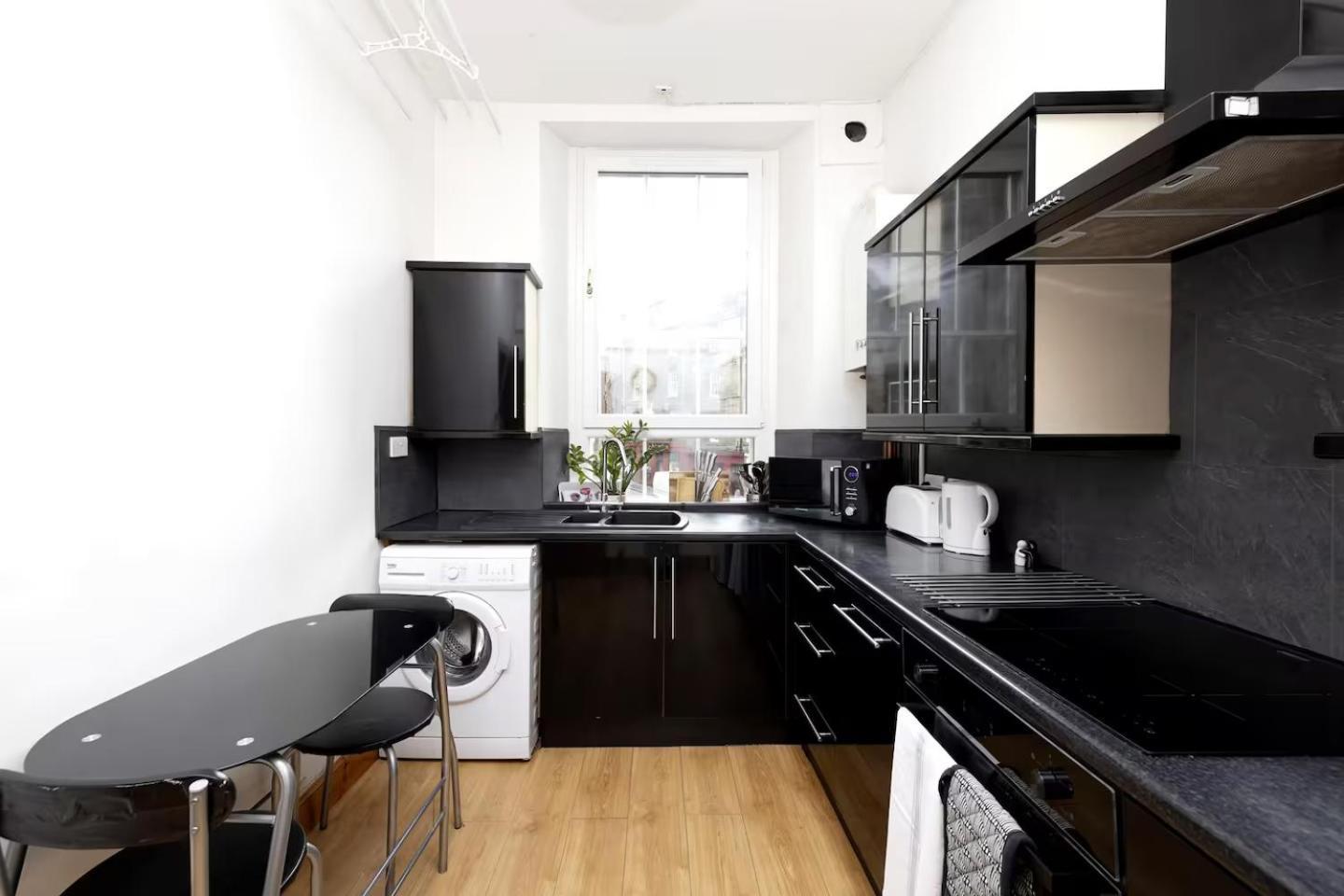Joivy 3 Bed Flat In Old Town, Close To Grassmarket EDI Eksteriør bilde