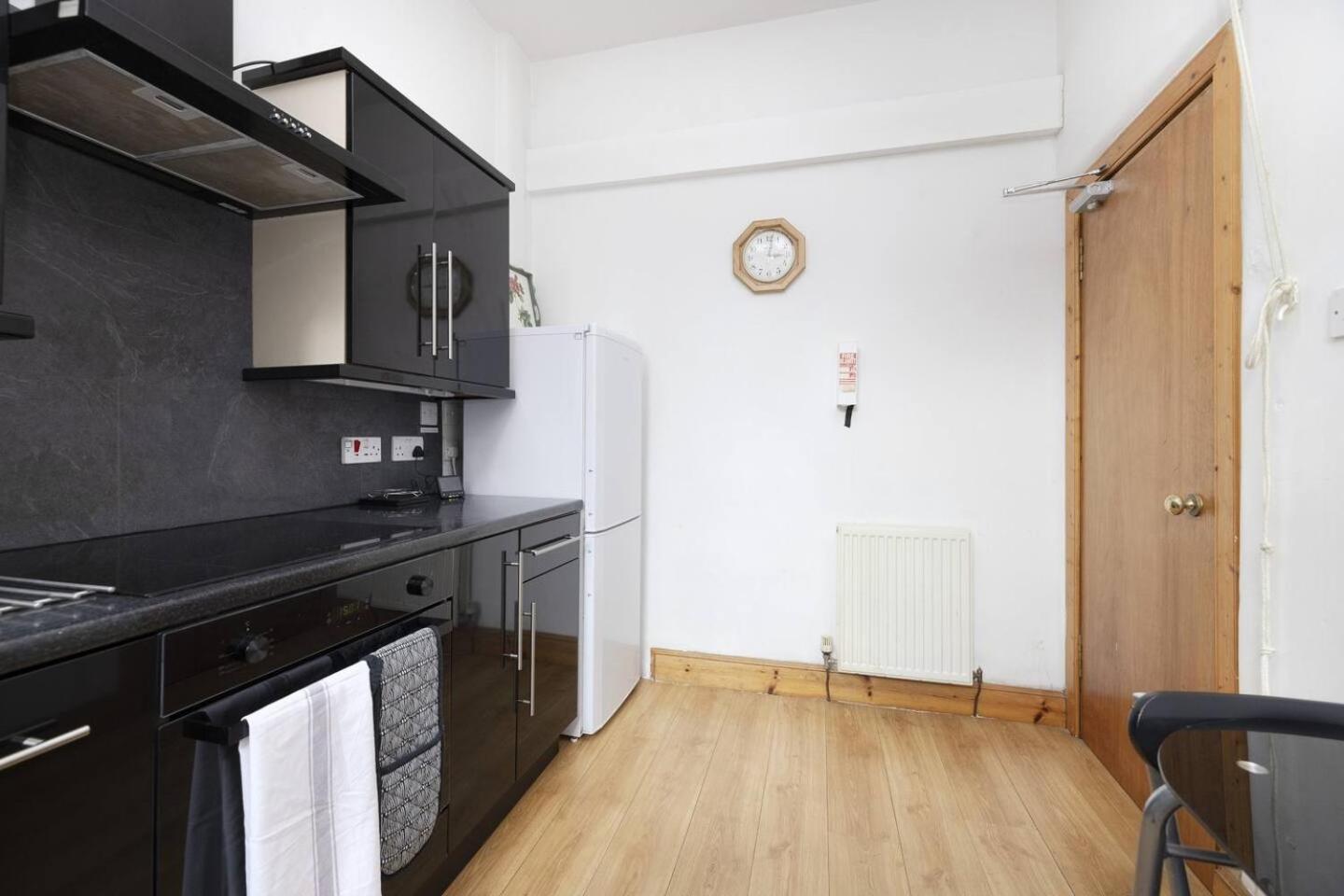 Joivy 3 Bed Flat In Old Town, Close To Grassmarket EDI Eksteriør bilde